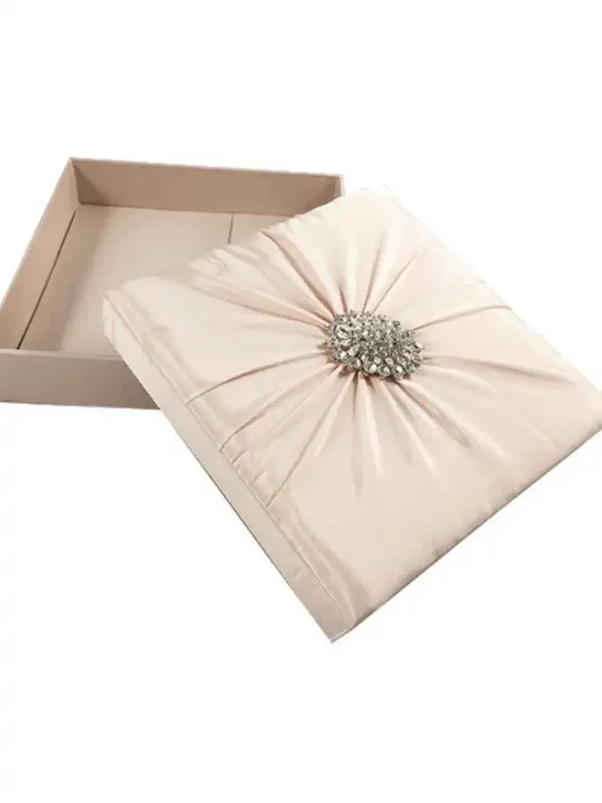 custom-design-invitation-packaging-boxes